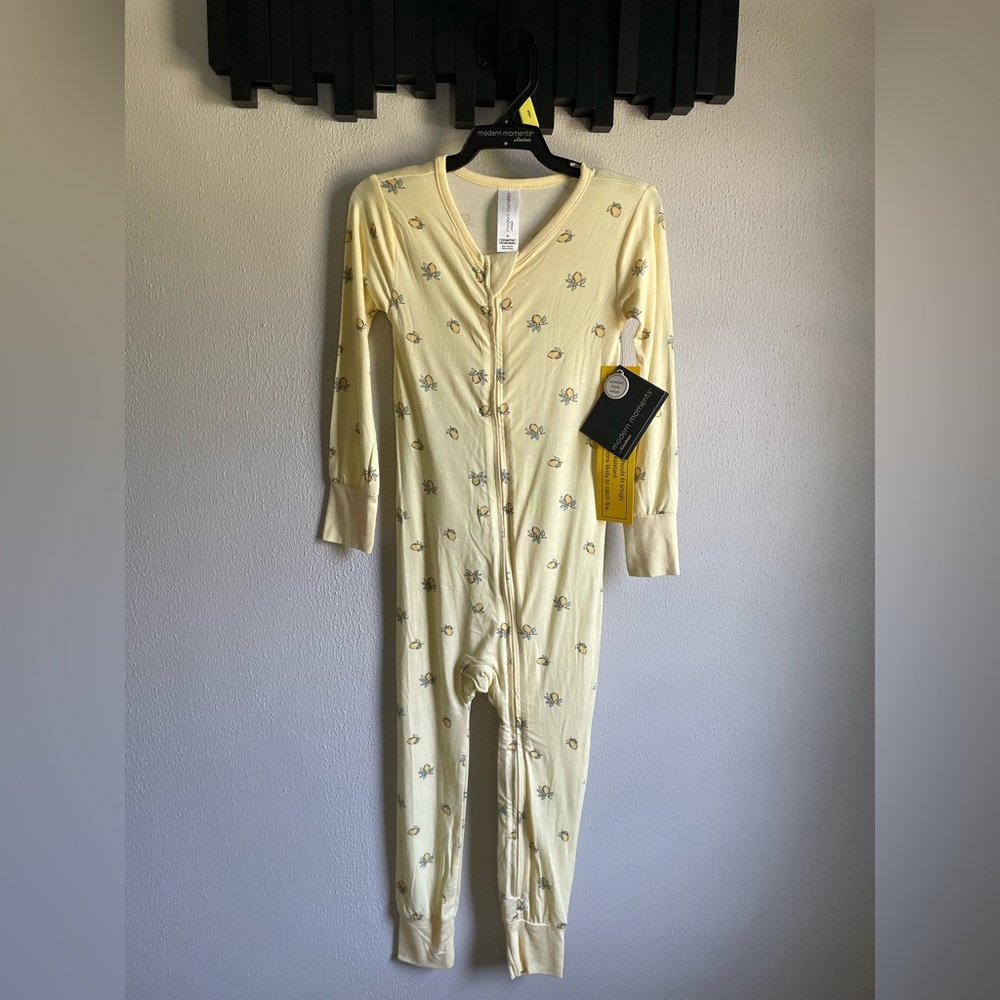 Modern Moments (by Gerber) Sleeper 3T, NWT